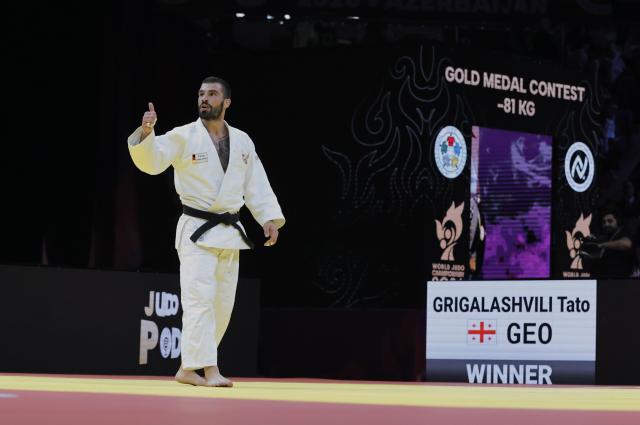 (261008) -- BAKU, Oct. 8, 2026 (Xinhua) -- Tato Grigalashvili of Georgia greets the spectators after winning the men's -81kg gold medal final against Zelim Tckaev of Azerbaijan at the 2026 World Senior Judo Championships in Baku on Oct. 7, 2026. (Xinhua/Chen Junfeng)