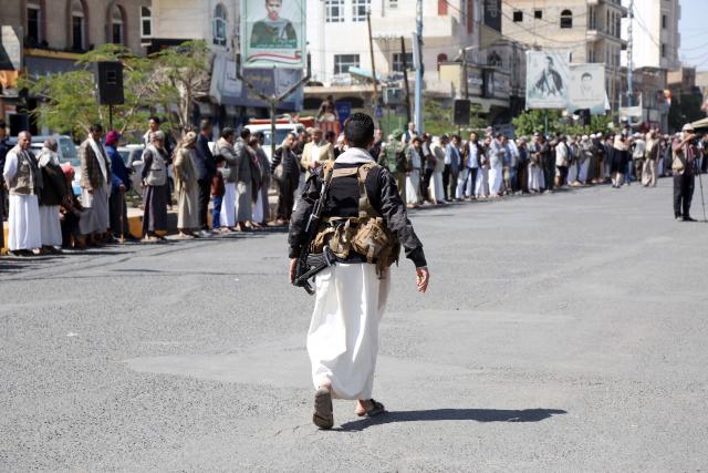 (261008) -- SANAA, Oct. 8, 2026 (Xinhua) -- Houthi supporters take part in an armed rally staged against the involvement of Türkiye and Pakistan with Saudi Arabia in Yemen's conflict, in Sanaa, Yemen, on Oct. 7, 2026. Supporters of Yemen's Houthi group took part in an armed rally in the capital Sanaa on Wednesday to announce military mobilization. Yemen's Houthi leader Abdul-Malik al-Houthi on Wednesday called on Türkiye and Pakistan not to be drawn into Yemen's conflict alongside Saudi Arabia, as fighting intensifies and Riyadh strengthens defense cooperation with the two countries. (Photo by Mohammed Mohammed/Xinhua)