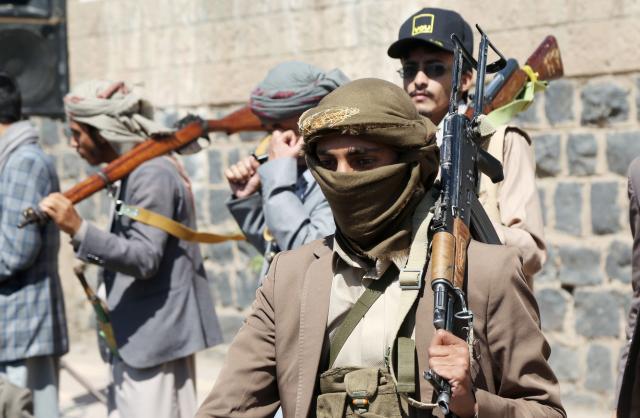 (261008) -- SANAA, Oct. 8, 2026 (Xinhua) -- Houthi supporters take part in an armed rally staged against the involvement of Türkiye and Pakistan with Saudi Arabia in Yemen's conflict, in Sanaa, Yemen, on Oct. 7, 2026. Supporters of Yemen's Houthi group took part in an armed rally in the capital Sanaa on Wednesday to announce military mobilization. Yemen's Houthi leader Abdul-Malik al-Houthi on Wednesday called on Türkiye and Pakistan not to be drawn into Yemen's conflict alongside Saudi Arabia, as fighting intensifies and Riyadh strengthens defense cooperation with the two countries. (Photo by Mohammed Mohammed/Xinhua)