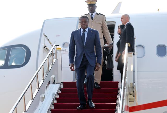 (261009) -- XI'AN, Oct. 9, 2026 (Xinhua) -- President of the Council of Ministers of Togo Faure Essozimna Gnassingbé arrives in Xi'an, northwest China's Shaanxi Province, Oct. 9, 2026. At the invitation of Chinese Premier Li Qiang, Faure arrived in Xi'an on Friday for an official visit to China from Oct. 9 to 16. (Xinhua/Li Yibo)