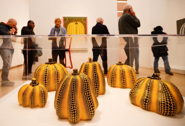 (261009) -- AMSTERDAM, Oct. 9, 2026 (Xinhua) -- Visitors view art works of Japanese artist Yayoi Kusama during a major retrospective at the Stedelijk Museum in Amsterdam, the Netherlands, Oct. 9, 2026. (Photo by Sylvia Lederer/Xinhua)