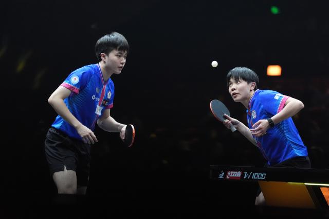 (261010) -- BEIJING, Oct. 10, 2026 (Xinhua) -- Lin Yun-Ju/Cheng I-Ching (R) of Chinese Taipei compete during the mixed doubles final match against Lim Jonghoon/Shin Yubin of South Korea at 2026 World Table Tennis (WTT) China Smash in Beijing, China, Oct. 9, 2026. (Xinhua/Xie Han)