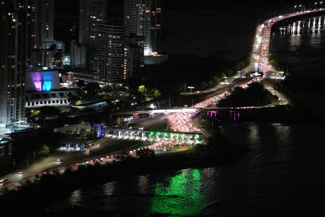 (261010) -- PANAMA CITY, Oct. 10, 2026 (Xinhua) -- Heavy traffic is seen after a strong earthquake in Panama City, capital of Panama, Oct. 9, 2026. A powerful earthquake and a series of strong aftershocks rattled Panama on Friday, sending residents into the streets, disrupting water supplies and briefly halting flights as the government mobilized emergency personnel and resources.
  The University of Panama's Institute of Geosciences measured the initial quake at magnitude 7.2. It struck at 12:56 p.m. local time (1756 GMT) at a depth of 4 kilometers. By 5:30 p.m. local time, more than 40 earthquakes had been recorded, including over a dozen with magnitudes above 5.0. A quake at 3:25 p.m. had a magnitude of 6.9. (Xinhua/Li Jiaxu)