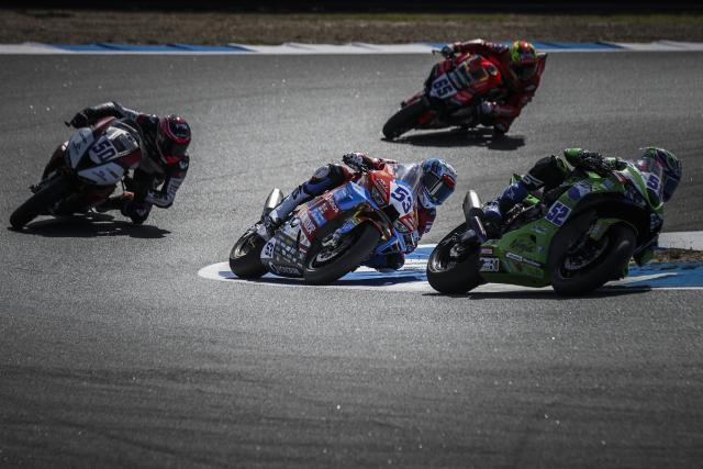 (261011) -- ESTORIL, Oct. 11, 2026 (Xinhua) -- Valentin Debise (front C) of EASTROC ZXMOTO Evan Bros Factory competes during the Race 1 of WorldSSP at the FIM Supersport World Championship Estoril Round Estoril Circuit, Portugal, Oct. 10, 2026. (Photo by Carlos Costa/Xinhua)