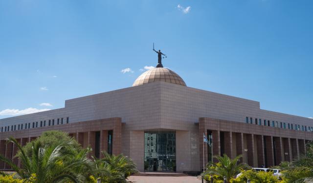 (261012) -- GABORONE, Oct. 12, 2026 (Xinhua) -- This photo taken on Oct. 7, 2026 shows a view of the court of appeal of Botswana in Gaborone, Botswana. Gaborone, the capital and the largest city of Botswana, serves as the country's political, economic, cultural and financial center. (Xinhua/Liu Jie)