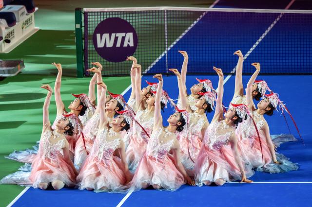 (261012) -- WUHAN, Oct. 12, 2026 (Xinhua) -- Dancers perform during the opening ceremony of the 2026 Wuhan Open tennis tournament in Wuhan, capital of central China's Hubei Province, Oct. 12, 2026. (Xinhua/Du Zixuan)