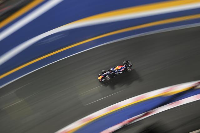 (261013) -- BEIJING, Oct. 13, 2026 (Xinhua) -- Red Bull's Max Verstappen of the Netherlands competes during the Formula One Singapore Grand Prix at the Marina Bay Street Circuit in Singapore, on Oct. 11, 2026. (Xinhua/Then Chih Wey)