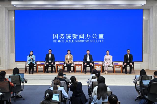 (261013) -- BEIJING, Oct. 13, 2026 (Xinhua) -- The State Council Information Office (SCIO) holds a group interview on weather forecasting for public well-being and meteorological services for better lives in Beijing, capital of China, Oct. 13, 2026. (Xinhua/Jin Liangkuai)