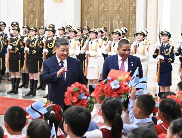 (261013) -- BEIJING, Oct. 13, 2026 (Xinhua) -- Chinese President Xi Jinping holds a welcome ceremony for Botswana's President Duma Gideon Boko in the Northern Hall of the Great Hall of the People prior to their talks in Beijing, capital of China, Oct. 13, 2026. Xi held talks with Boko, who is on a state visit to China, in Beijing on Tuesday. (Xinhua/Xie Huanchi)