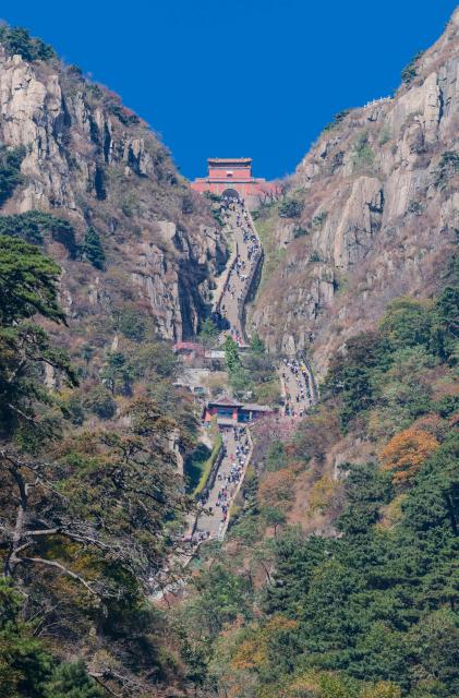 (261014) -- TAI'AN, Oct. 14, 2026 (Xinhua) -- This photo taken on Oct. 8, 2026 shows the autumn scenery of Mount Tai in Tai'an City, east China's Shandong Province. Mount Tai, a UNESCO World Heritage Site, is one of China's most renowned mountains, known for its historical, cultural, aesthetic, and scientific significance. (Xinhua/Chen Yehua)