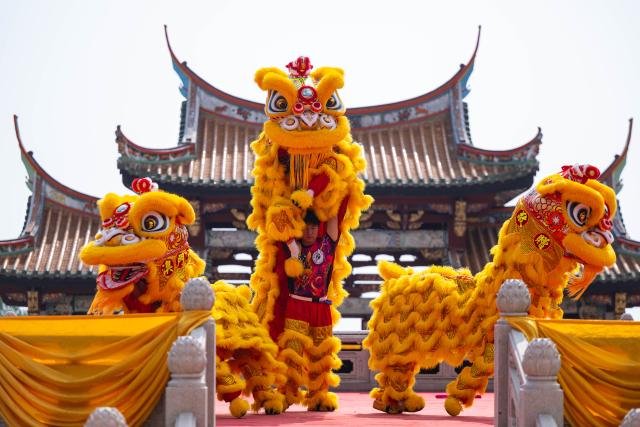 (261014) -- MACAO, Oct. 14, 2026 (Xinhua) -- Actors perform lion dance during the opening ceremony of the 19th A-Ma Cultural and Tourism Festival in Macao, south China, Oct. 13, 2026. A statue of Mazu, a Chinese sea goddess, was paraded through the streets of China's Macao Special Administrative Region (SAR) on Tuesday as the 19th A-Ma Cultural and Tourism Festival opened.
   The opening ceremony at A-Ma Cultural Village was followed by traditional rites honoring the goddess, with the procession taking place in the afternoon.
   The festival showcases traditional craftsmanship from east China's Fujian Province. An exhibition that opened Monday featured 56 works, including ceramics, woodcarvings and lacquerware. (Xinhua/Cheong Kam Ka)