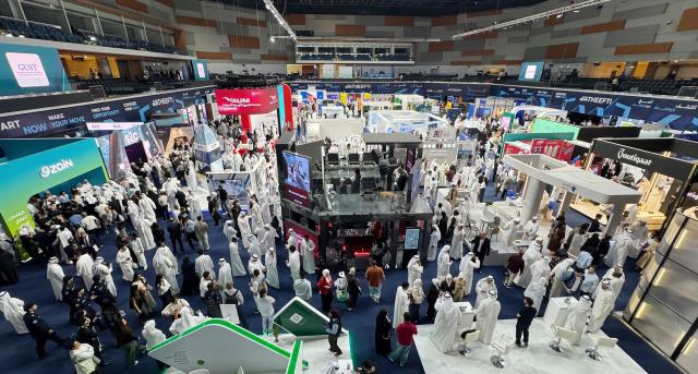 (261015) -- HAWALLI GOVERNORATE, Oct. 15, 2026 (Xinhua) -- People visit the Watheefti career fair in Hawalli Governorate, Kuwait, Oct. 15, 2026. The Watheefti 2026 career fair opened in Kuwait's Hawalli Governorate on Thursday, bringing together more than 120 companies and organizations from various sectors. The three-day event, running through to Oct. 17, aims to connect jobseekers with potential employers, offer career guidance and training opportunities. (Photo by Asad/Xinhua)