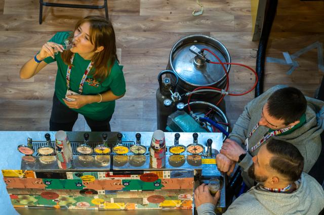 (261016) -- WARSAW, Oct. 16, 2026 (Xinhua) -- People taste beer at the 22nd Warsaw Beer Festival in Warsaw, Poland, Oct. 15, 2026. The festival runs from Oct. 15 to 17 at Legia Warsaw Stadium, featuring beer tastings, food trucks, workshops and live music. Launched in 2014, the festival is held every spring and autumn. (Photo by Jaap Arriens/Xinhua)