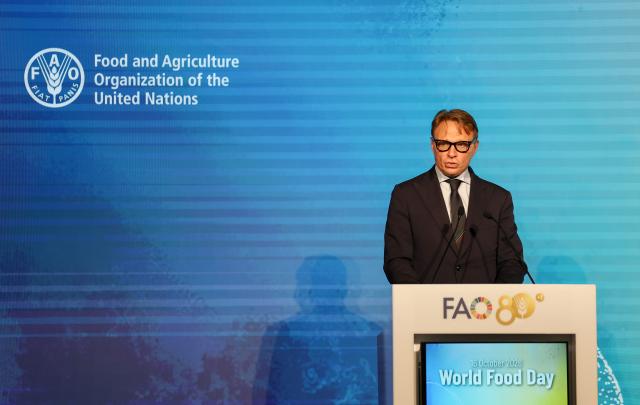 (261016) -- ROME, Oct. 16, 2026 (Xinhua) -- Italy's Minister of Agriculture Francesco Lollobrigida delivers a speech during the World Food Day ceremony at the headquarter of Food and Agriculture Organization of the United Nations (FAO) in Rome, Italy, Oct. 16, 2026. (Xinhua/Wang Kaiyan)