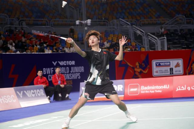 (261017) -- CAIRO, Oct. 17, 2026 (Xinhua) -- Yin Yiqing of China competes in women's single semifinal against Matsumoto Saki of Japan at the BWF World Junior Championships 2026 in Cairo, Egypt, Oct. 16, 2026. (Xinhua/Ahmed Gomaa)