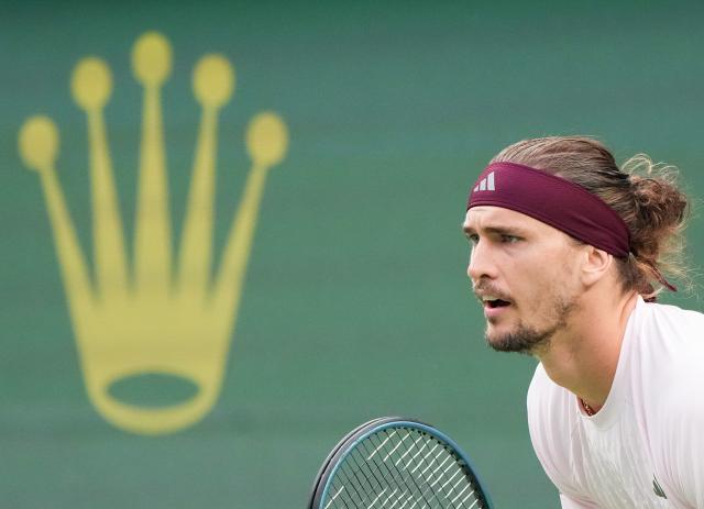 (261017) -- SHANGHAI, Oct. 17, 2026 (Xinhua) -- Alexander Zverev competes during the men's singles semifinal between Alexander Zverev of Germany and Alejandro Davidovich Fokina of Spain at the 2026 ATP tour Shanghai Masters tennis tournament in Shanghai, China, Oct. 17, 2026. (Xinhua/Ding Ting)
