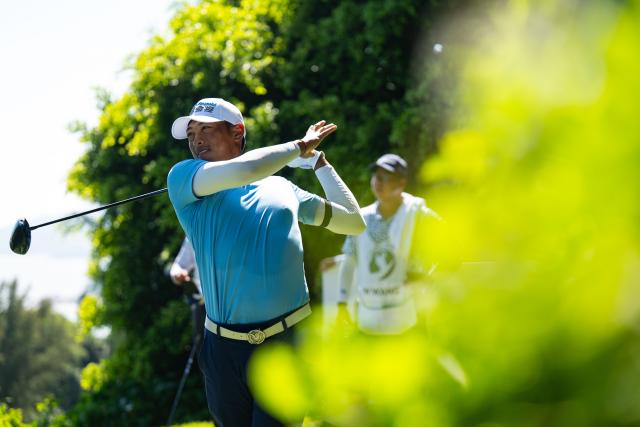 (261018) -- MACAO, Oct. 18, 2026 (Xinhua) -- Wang Wei-hsuan of Chinese Taipei competes during the Macao Open golf tournament in Macao, South China, Oct. 18, 2026. (Xinhua/Cheong Kam Ka)