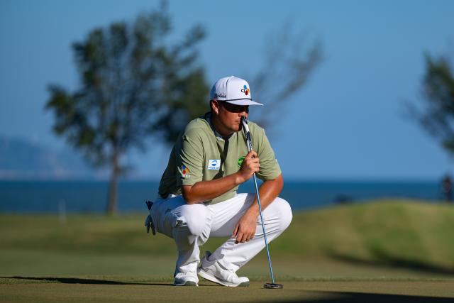 (261018) -- MACAO, Oct. 18, 2026 (Xinhua) -- Im Sungjae of South Korea competes during the Macao Open golf tournament in Macao, South China, Oct. 18, 2026. (Xinhua/Cheong Kam Ka)