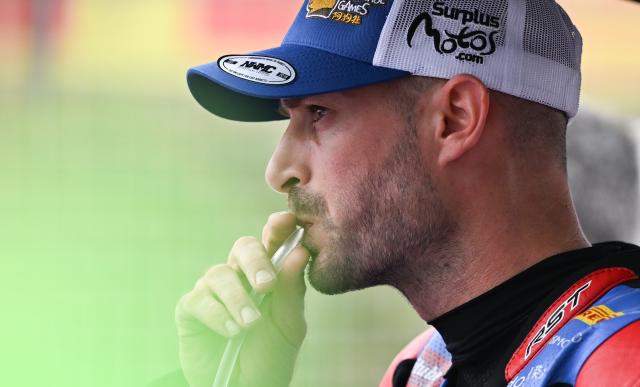 (261018) -- JEREZ, Oct. 18, 2026 (Xinhua) -- Valentin Debise of EASTROC ZXMOTO Evan Bros Factory prepares to compete before the Race 2 of WorldSSP at the FIM Supersport World Championship Spanish Round in Jerez, Spain, Oct. 18, 2026. (Xinhua/Cheng Min)