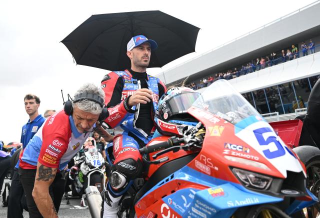 (261018) -- JEREZ, Oct. 18, 2026 (Xinhua) -- Valentin Debise of EASTROC ZXMOTO Evan Bros Factory prepares to compete before the Race 2 of WorldSSP at the FIM Supersport World Championship Spanish Round in Jerez, Spain, Oct. 18, 2026. (Xinhua/Cheng Min)