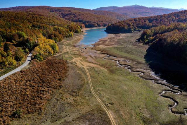 (261019) -- MAVROVO, Oct. 19, 2026 (Xinhua) -- An aerial drone photo shows scenery at Mavrovo National Park in Mavrovo, North Macedonia, Oct. 19, 2026. (Photo by Tomislav Georgiev/Xinhua)