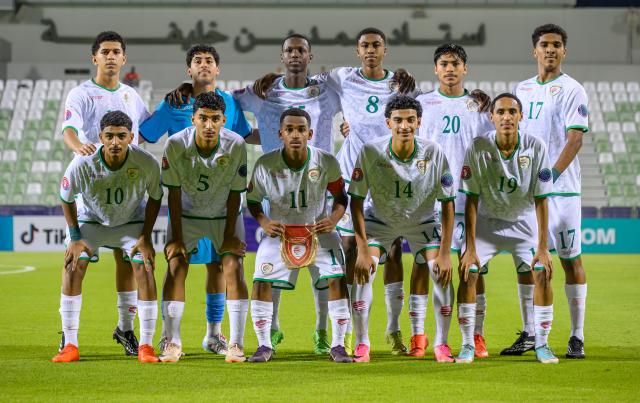 (261020) -- DOHA, Oct. 20, 2026 (Xinhua) -- Starting players of Oman pose for a group photo before the Gulf Football Federation (GFF) Gulf Cup U-17 Qatar 2026 football match between China and Oman in Doha, Qatar, Oct. 19, 2026. (Photo by Nikku/Xinhua)