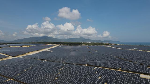 (261020) -- GIA LAI, Oct. 20, 2026 (Xinhua) -- An aerial drone photo taken on Aug. 24, 2022 shows a view of the 330-megawatt Phu My Solar Power Plant in Gia Lai province in Vietnam. TO GO WITH "Roundup: Fueling developing world's energy transition, China takes green energy global " (Xinhua)