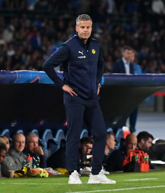 (261021) -- NAPLES, Oct. 21, 2026 (Xinhua) -- Bodo/Glimt's head coach Kjetil Knutsen reacts during the UEFA Champions League football match between Napoli and Bodo/Glimt in Naples, Italy, Oct. 20, 2026. (Photo by Augusto Casasoli/Xinhua)
