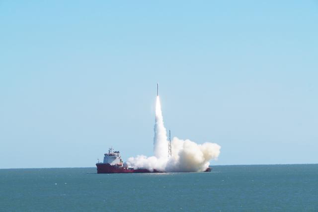 (261021) -- RIZHAO, Oct. 21, 2026 (Xinhua) -- The CERES-1 Y8 carrier rocket carrying a new satellite blasts off from the waters near the city of Rizhao, east China's Shandong Province, Oct. 21, 2026. China launched a rocket from the ocean waters near the city of Rizhao in east China's Shandong Province on Wednesday, placing a new satellite into planned orbit.
  The CERES-1 Y8 carrier rocket blasted off at 11:39 a.m. (Beijing Time).
  The Taiyuan Satellite Launch Center carried out this offshore launch. (Photo by Wang Yan/Xinhua)