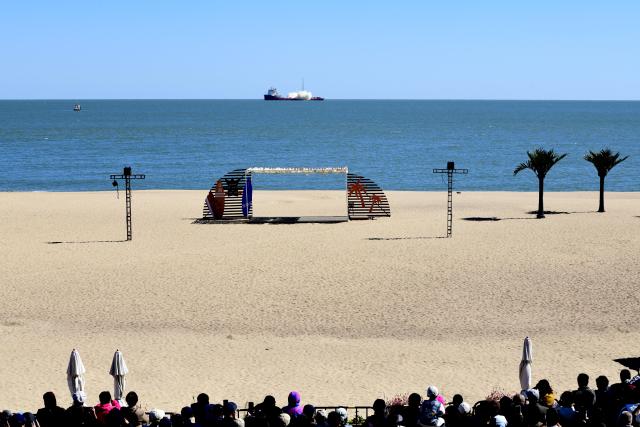(261021) -- RIZHAO, Oct. 21, 2026 (Xinhua) -- The CERES-1 Y8 carrier rocket carrying a new satellite blasts off from the waters near the city of Rizhao, east China's Shandong Province, Oct. 21, 2026. China launched a rocket from the ocean waters near the city of Rizhao in east China's Shandong Province on Wednesday, placing a new satellite into planned orbit.
  The CERES-1 Y8 carrier rocket blasted off at 11:39 a.m. (Beijing Time).
  The Taiyuan Satellite Launch Center carried out this offshore launch. (Xinhua/Guo Xulei)