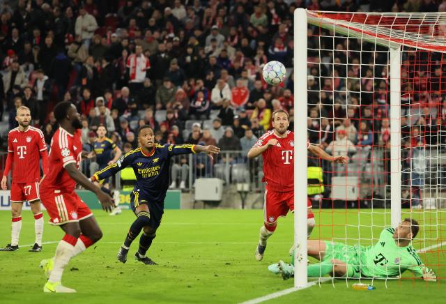 (261022) -- MUNICH, Oct. 22, 2026 (Xinhua) -- Players vie for the ball during the UEFA Champions League match between Bayern Munich and Arsenal in Munich, Germany, on Oct. 21, 2026. (Photo by Philippe Ruiz/Xinhua)