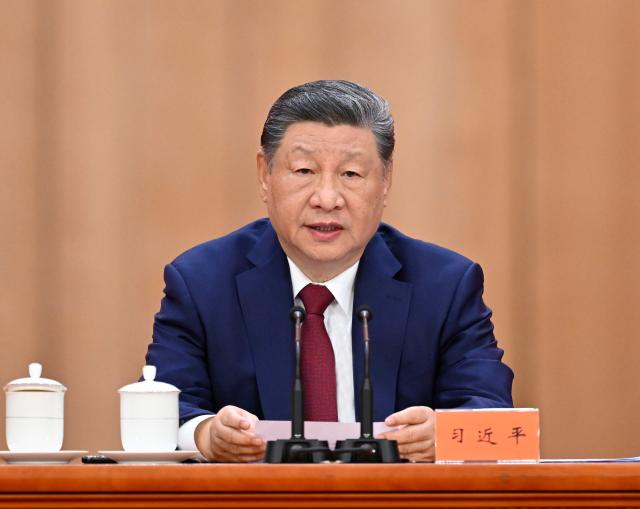 (261022) -- BEIJING, Oct. 22, 2026 (Xinhua) -- Chinese President Xi Jinping, also general secretary of the Communist Party of China (CPC) Central Committee and chairman of the Central Military Commission, delivers an important speech during a gathering commemorating the 90th anniversary of the victory of the Red Army's Long March held at the Great Hall of the People in Beijing, capital of China, Oct. 22, 2026. (Xinhua/Yue Yuewei)