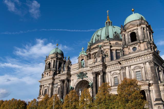 (261023) -- BERLIN, Oct. 23, 2026 (Xinhua) -- The Berlin Cathedral is pictured in Berlin, Germany, Oct. 22, 2026.
  Berlin is located in northeastern Germany and is the country's capital and largest city. The city boasts historic buildings that reflect its rich history, while retaining a vibrant and cosmopolitan character. (Xinhua/Zhang Haofu)