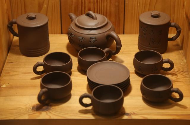 (261023) -- LAHIJAN, Oct. 23, 2026 (Xinhua) -- This photo taken on Oct. 20, 2026 shows exhibits at the National Tea Museum of Iran in Lahijan, Iran. (Xinhua/Shadati)