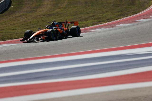 (261024) -- AUSTIN, Oct. 24, 2026 (Xinhua) -- McLaren's driver Oscar Piastri of Australia competes during the practice session of the Formula One United States Grand Prix, in Austin, Texas, the United States, Oct. 23, 2026. (Photo by Song Haiyuan/Xinhua)