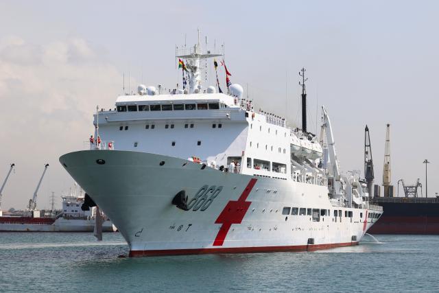 (261024) -- TEMA, Oct. 24, 2026 (Xinhua) -- The Chinese People's Liberation Army Navy hospital ship Auspicious Ark arrives in Tema, Ghana, Oct. 23, 2026.
  The Chinese People's Liberation Army Navy hospital ship Auspicious Ark arrived in Ghana's eastern port of Tema on Friday for a friendly visit and medical mission, marking the first visit by a Chinese naval hospital ship to the West African country.
  The hospital ship, which is carrying out Mission Harmony-2026, docked at the port at around 10:00 a.m. local time (1000 GMT). (Xinhua/Gao Jianfei)