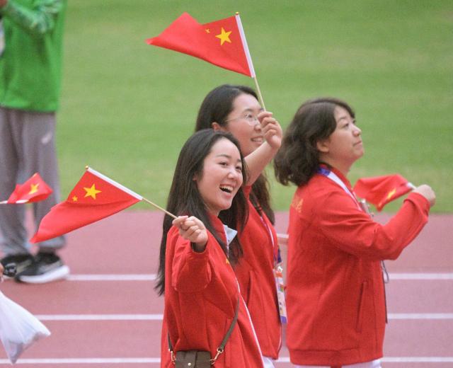 (261024) -- NAGOYA, Oct. 24, 2026 (Xinhua) -- Members of the delegation of China enter the stadium before the closing ceremony of the Aichi-Nagoya Asian Para Games in Nagoya, Japan, Oct. 24, 2026. (Xinhua/Then Chih Wey)