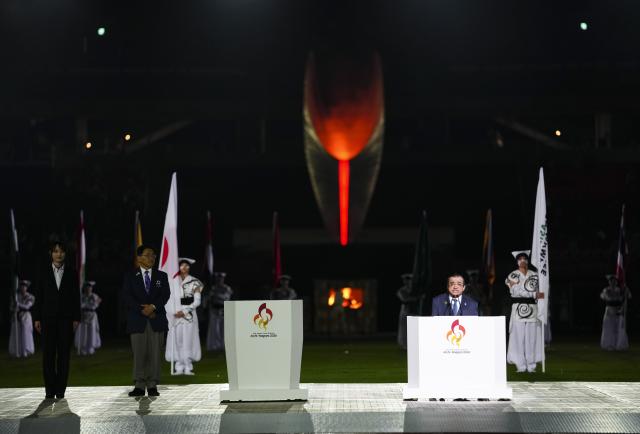 (261024) -- NAGOYA, Oct. 24, 2026 (Xinhua) -- Majid Rashed (front R), president of the Asian Paralympic Committee, speaks during the closing ceremony of the Aichi-Nagoya Asian Para Games in Nagoya, Japan, Oct. 24, 2026. (Xinhua/Jia Haocheng)