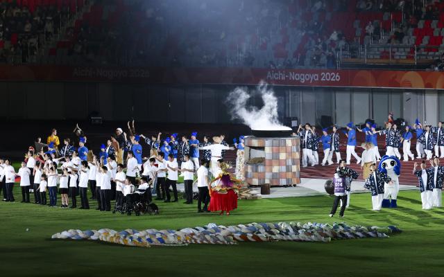 (261024) -- NAGOYA, Oct. 24, 2026 (Xinhua) -- Artists perform after the flame was extinguished during the closing ceremony of the Aichi-Nagoya Asian Para Games in Nagoya, Japan, Oct. 24, 2026. (Xinhua/Yao Qilin)
