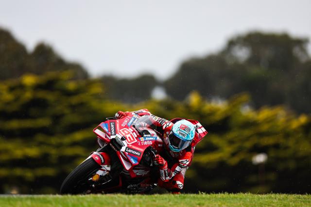 (261024) -- PHILLIP ISLAND, Oct. 24, 2026 (Xinhua) -- Ducati Lenovo Team's Marc Marquez of Spain competes during the qualifying session of the MotoGP Australian Grand Prix 2026 at the Phillip Island Grand Prix Circuit in Phillip Island, Victoria, Australia, Oct. 24, 2026. (Photo by Shu Zelin/Xinhua)