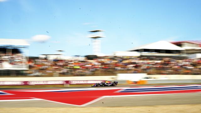 (261025) -- AUSTIN, Oct. 25, 2026 (Xinhua) -- Red Bull Racing's Isack Hadjar of France competes during the qualifying session of the Formula One United States Grand Prix, in Austin, Texas, the United States, Oct. 24, 2026. (Xinhua/Wu Xiaoling)