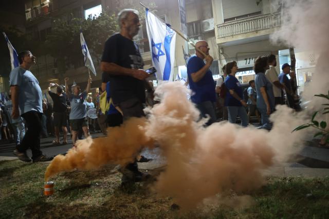 (261025) -- TEL AVIV, Oct. 25, 2026 (Xinhua) -- Supporters of center-left parties gather for a rally ahead of the election day at Rabin Square in Tel Aviv, Israel, Oct. 24, 2026. Israelis will vote on Oct. 27 to elect the 26th Knesset, the country's parliament, with about 7.3 million eligible voters.
   It will be Israel's first election since the Hamas-led attack on Oct. 7, 2023, which killed about 1,200 people in Israel and triggered a devastating Israeli offensive in Gaza, followed by a wider regional escalation involving Lebanon and Iran.
   The right-wing coalition led by incumbent Prime Minister Benjamin Netanyahu faces a major challenge in its bid to remain in power. (Photo by Gil Cohen Magen/Xinhua)