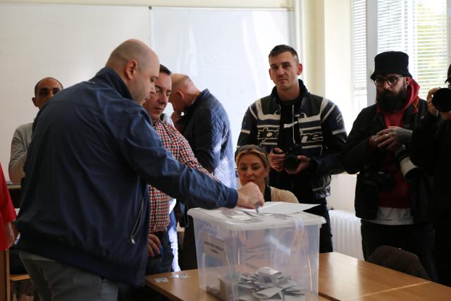 (261025) -- SOFIA, Oct. 25, 2026 (Xinhua) -- Bulgarian citizens vote during the presidential election at a polling station in Sofia, Bulgaria, Oct. 25, 2026. Bulgarians went to the polls on Sunday to elect their next president.
  As many as 6.59 million voters are eligible to choose from 27 candidates, including incumbent President Iliana Iotova, according to the country's Central Election Commission.
  Polling stations across the country opened at 7:00 a.m. local time (0500 GMT) and are scheduled to close at 8:00 p.m.
  The first exit polls may be released immediately after voting ends, while the official results must be announced no later than Tuesday evening. (Xinhua/Lin Hao)