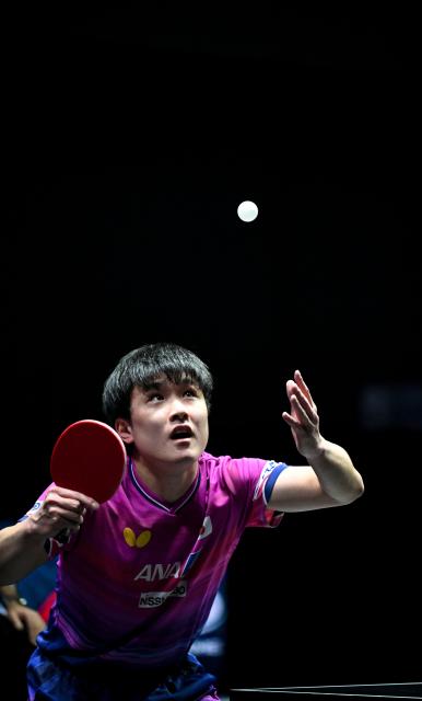 (261025) -- TASHKENT, Oct. 25, 2026 (Xinhua) -- Harimoto Tomokazu of Japan serves during the men's singles final against Li Tianyang of China at the 29th ITTF-Asian Table Tennis Championships in Tashkent, Uzbekistan, Oct. 25, 2026. (Xinhua/Feng Kaihua)