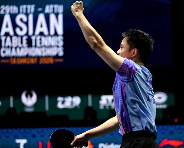 (261025) -- TASHKENT, Oct. 25, 2026 (Xinhua) -- Li Tianyang of China celebrates during the men's singles final against Harimoto Tomokazu of Japan at the 29th ITTF-Asian Table Tennis Championships in Tashkent, Uzbekistan, Oct. 25, 2026. (Xinhua/Feng Kaihua)