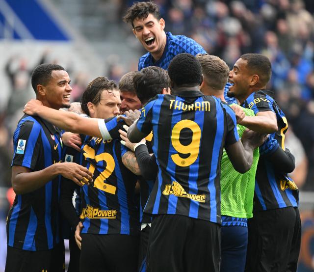 (261026) -- MILAN, Oct. 26, 2026 (Xinhua) -- Inter Milan's players celebrate a goal during a Serie A football match between Inter Milan and Fiorentina in Milan, Italy, Oct. 25, 2026. (Photo by Alberto Lingria/Xinhua)