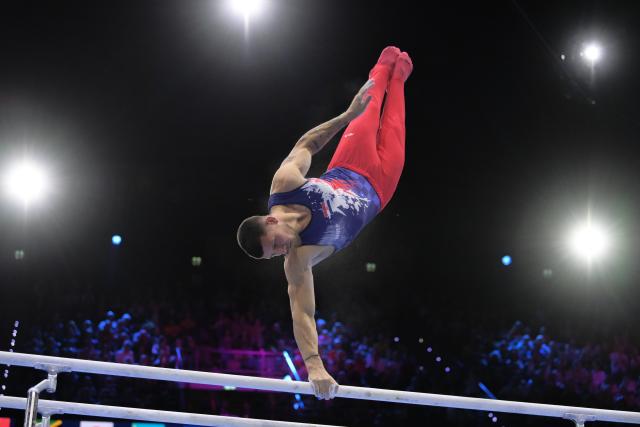 (261026) -- ROTTERDAM, Oct. 26, 2026 (Xinhua) -- Illia Kovtun of Croatia competes during the men's parallel bars final at the Artistic Gymnastics World Championships 2026 in Rotterdam, the Netherlands, Oct. 25, 2026. (Xinhua/Weng Xinyang)