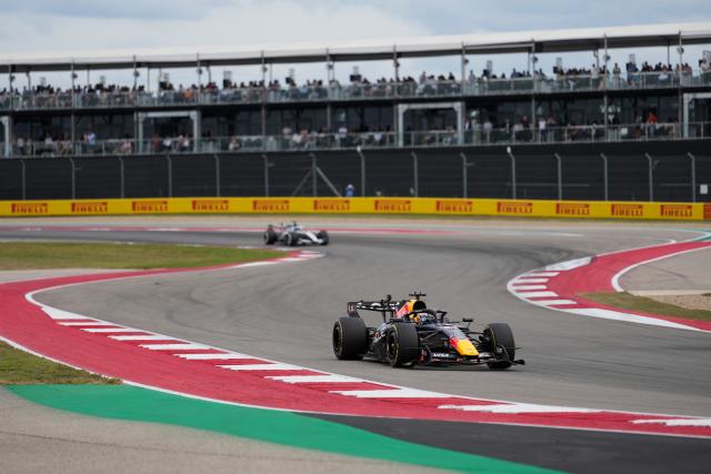 (261026) -- AUSTIN, Oct. 26, 2026 (Xinhua) -- Red Bull's Max Verstappen of the Netherlands competes during the Formula One United States Grand Prix, in Austin, Texas, the United States, Oct. 25, 2026. (Photo by Xu Mingnan/Xinhua)