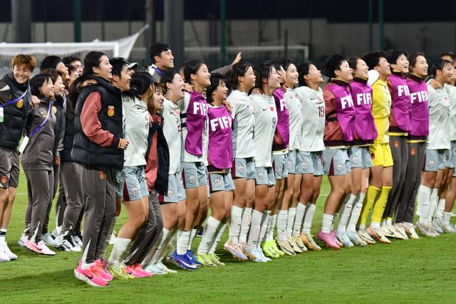(261026) -- RABAT, Oct. 26, 2026 (Xinhua) -- Members of China celebrate their victory after the Group E match between China and the United States at the FIFA U-17 Women's World Cup, in Rabat, Morocco, on Oct. 25, 2026. (Photo by Aissa/Xinhua)