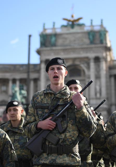 (261026) -- VIENNA, Oct. 26, 2026 (Xinhua) -- Austrian army recruits swear an oath during the National Day celebrations in Vienna, Austria, Oct. 26, 2026. (Xinhua/He Canling)
